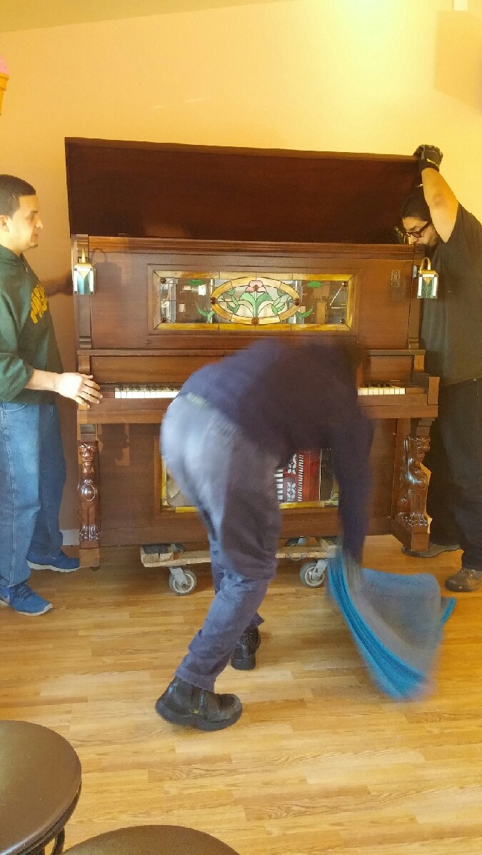 nickelodian piano   player piano moving